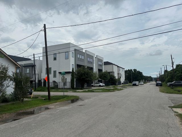 2808 Nagle Street, Houston, TX 77004