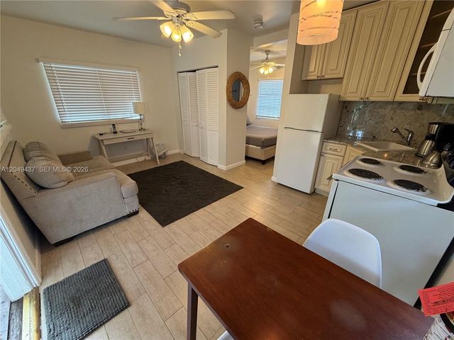 530 NE 11th Ave B, Fort Lauderdale, FL 33301