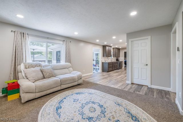 6764 Rolling Acres Court, Painesville, OH 44077