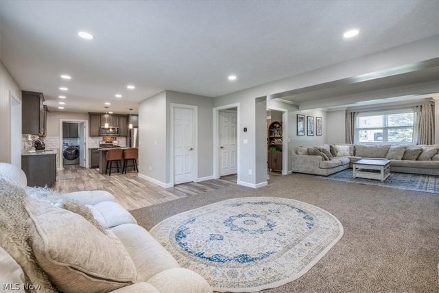 6764 Rolling Acres Court, Painesville, OH 44077