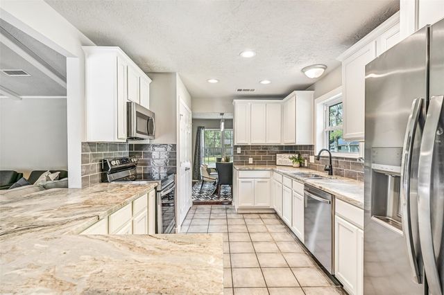 5315 Kingsmill Road, Friendswood, TX 77546
