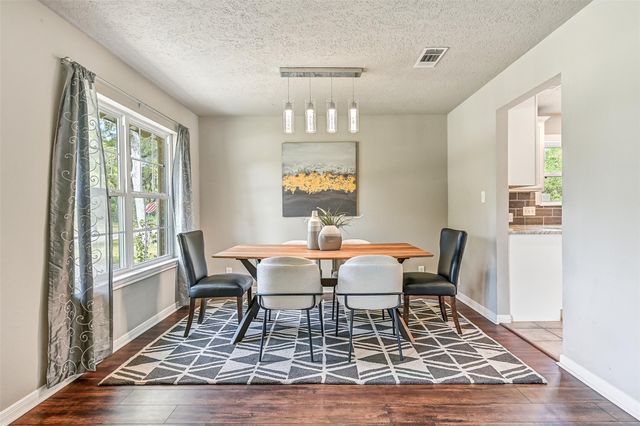 5315 Kingsmill Road, Friendswood, TX 77546