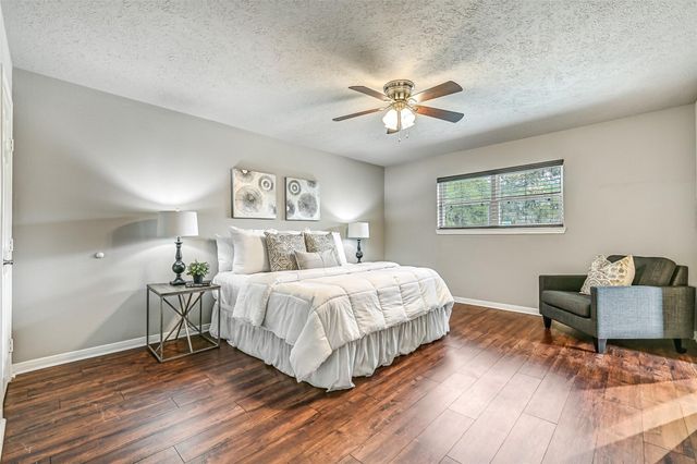 5315 Kingsmill Road, Friendswood, TX 77546