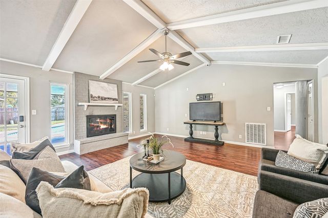 5315 Kingsmill Road, Friendswood, TX 77546