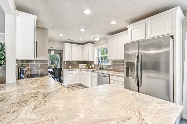 5315 Kingsmill Road, Friendswood, TX 77546