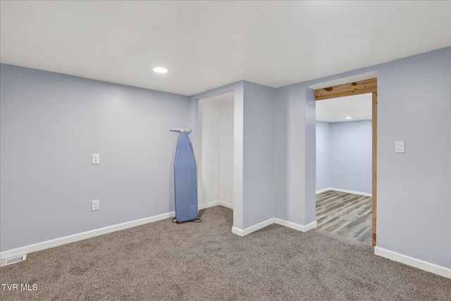 127 Kinley Drive, Johnson City, TN 37604