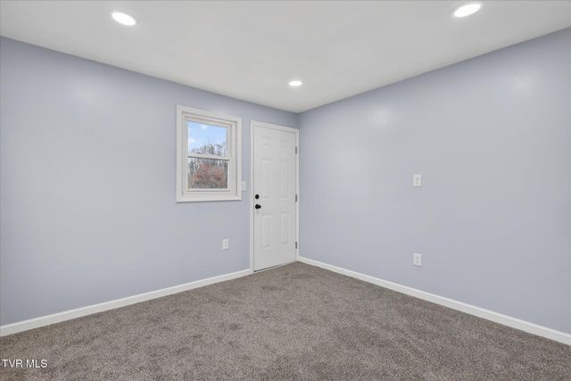 127 Kinley Drive, Johnson City, TN 37604