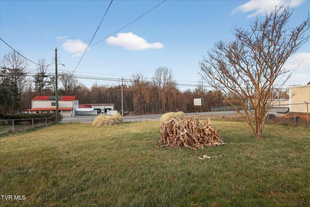 127 Kinley Drive, Johnson City, TN 37604