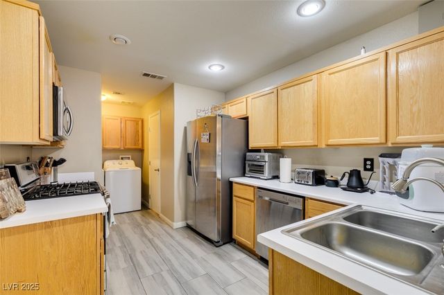 5041 Sublight Avenue, Las Vegas, NV 89108