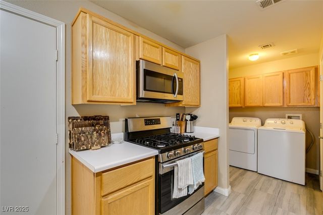 5041 Sublight Avenue, Las Vegas, NV 89108