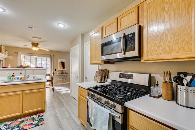 5041 Sublight Avenue, Las Vegas, NV 89108