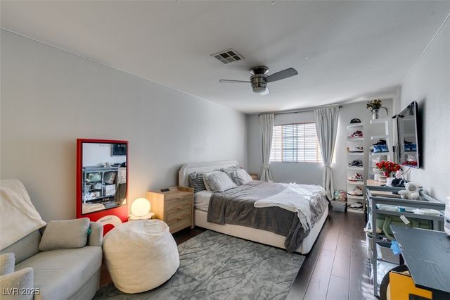 5041 Sublight Avenue, Las Vegas, NV 89108