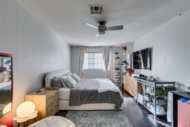 5041 Sublight Avenue, Las Vegas, NV 89108