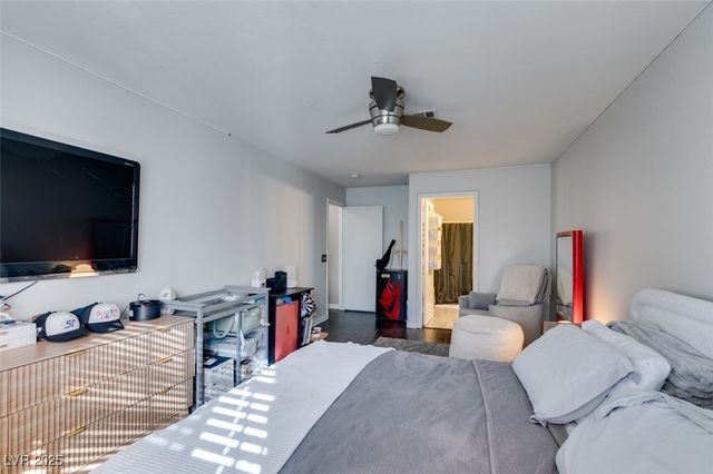 5041 Sublight Avenue, Las Vegas, NV 89108