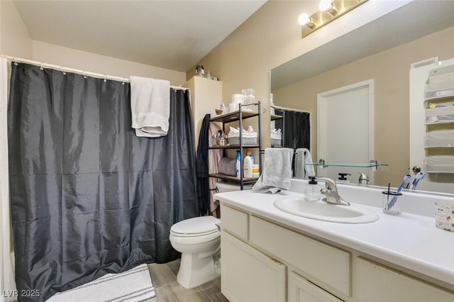 5041 Sublight Avenue, Las Vegas, NV 89108