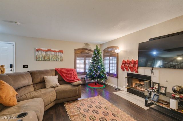 5041 Sublight Avenue, Las Vegas, NV 89108