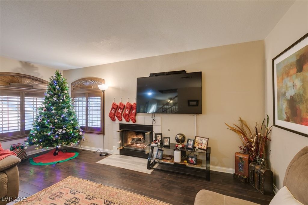 5041 Sublight Avenue, Las Vegas, NV 89108