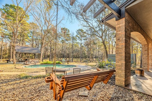 11409 Oak Springs Drive, Willis, TX 77378