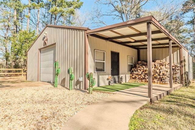 11409 Oak Springs Drive, Willis, TX 77378