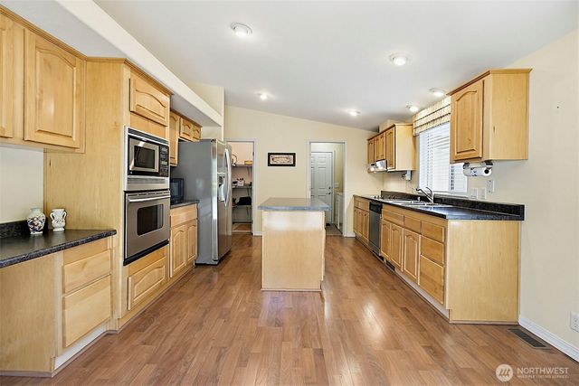 21804 SE 272nd Place, Maple Valley, WA 98038