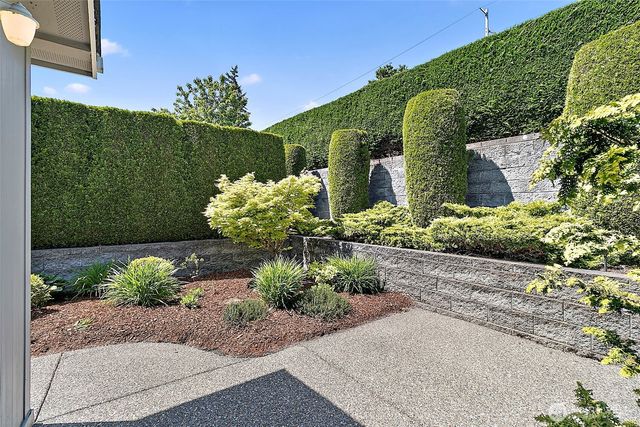 21804 SE 272nd Place, Maple Valley, WA 98038