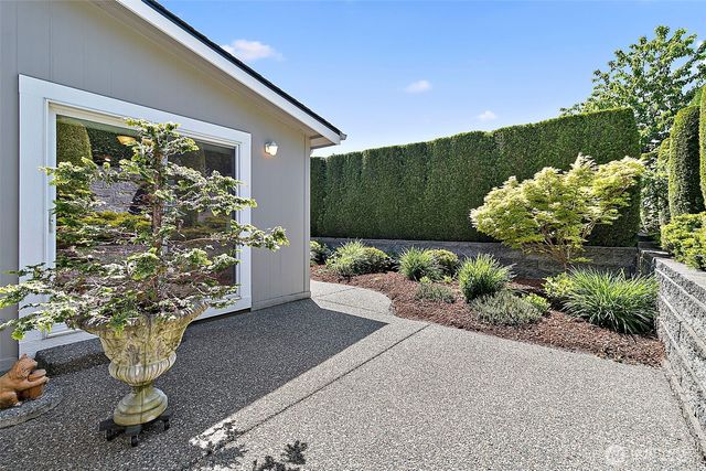 21804 SE 272nd Place, Maple Valley, WA 98038