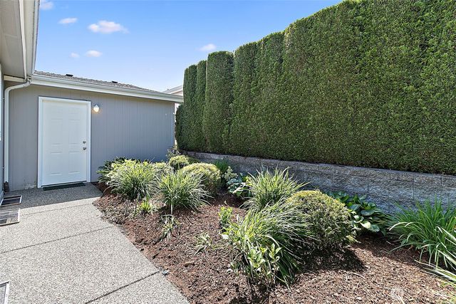 21804 SE 272nd Place, Maple Valley, WA 98038