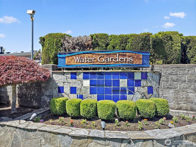 21804 SE 272nd Place, Maple Valley, WA 98038