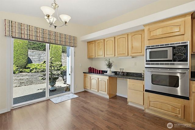 21804 SE 272nd Place, Maple Valley, WA 98038