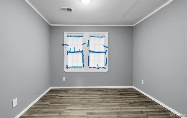 15500 Cruse Street, Detroit, MI 48227