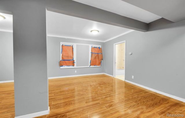 15500 Cruse Street, Detroit, MI 48227