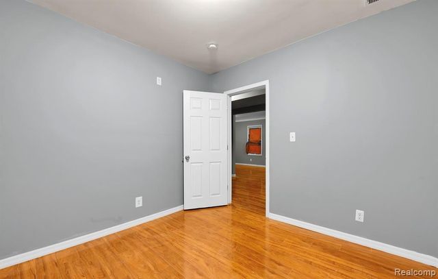 15500 Cruse Street, Detroit, MI 48227