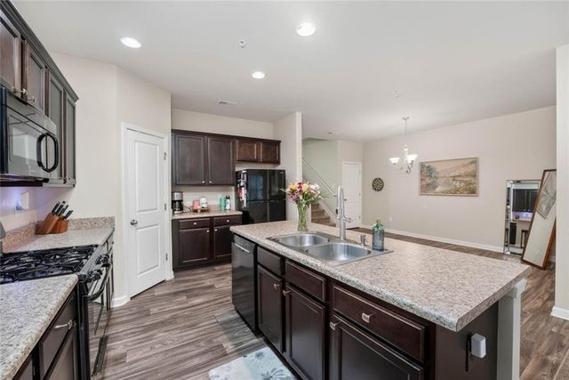 122 Oakview Passage, Canton, GA 30114