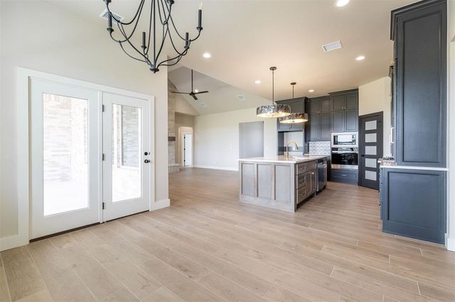 6920 Lake View Court, Cashion, OK 73016