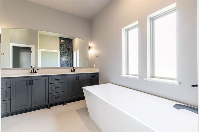 6920 Lake View Court, Cashion, OK 73016