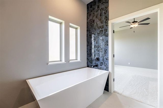 6920 Lake View Court, Cashion, OK 73016