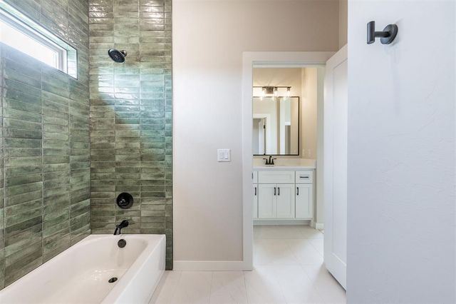 6920 Lake View Court, Cashion, OK 73016