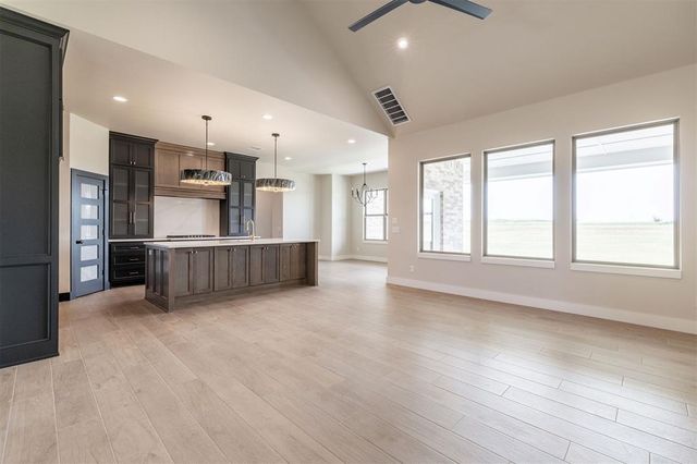 6920 Lake View Court, Cashion, OK 73016