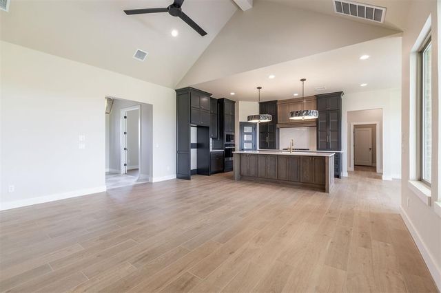6920 Lake View Court, Cashion, OK 73016