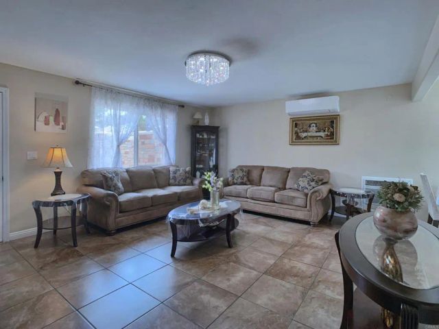 9104 Northcote Road, Santee, CA 92071