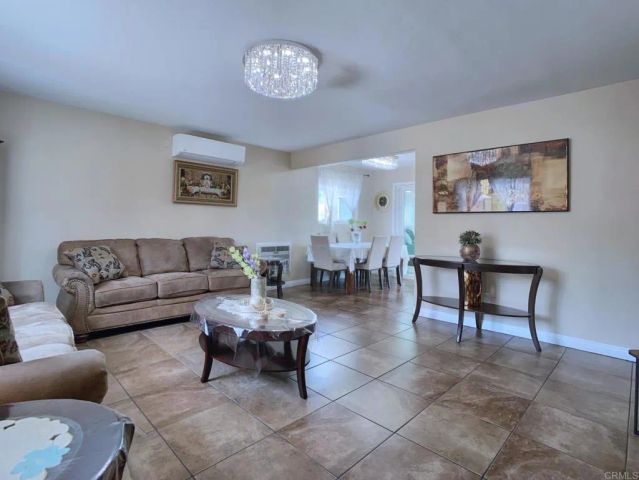 9104 Northcote Road, Santee, CA 92071