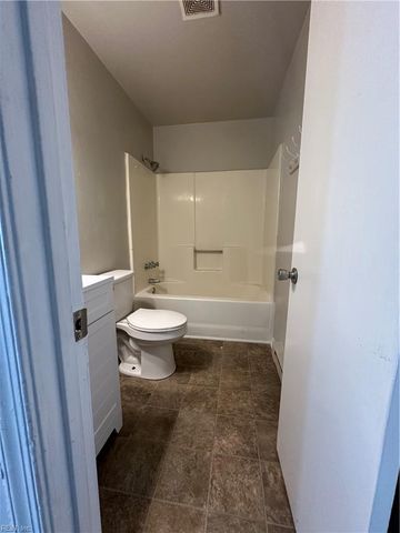 724 W 35th St Apt 3, Norfolk, VA 23508