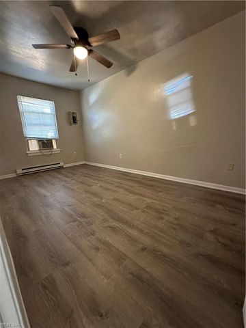 724 W 35th St Apt 3, Norfolk, VA 23508