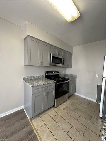 724 W 35th St Apt 3, Norfolk, VA 23508