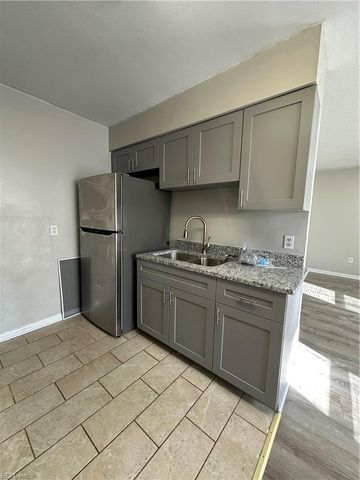 724 W 35th St Apt 3, Norfolk, VA 23508