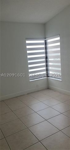 6702 SW 152nd Pl 28-02, Miami, FL 33193