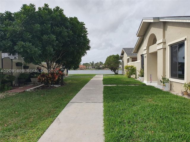 6702 SW 152nd Pl 28-02, Miami, FL 33193
