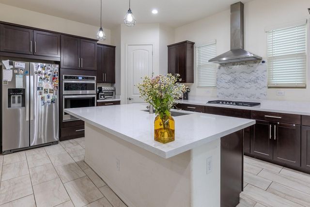 1064 S Sunset Drive, Chandler, AZ 85286