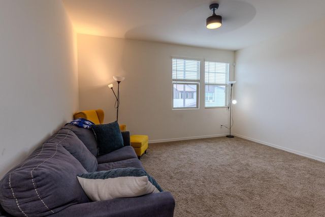 1064 S Sunset Drive, Chandler, AZ 85286