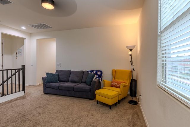 1064 S Sunset Drive, Chandler, AZ 85286